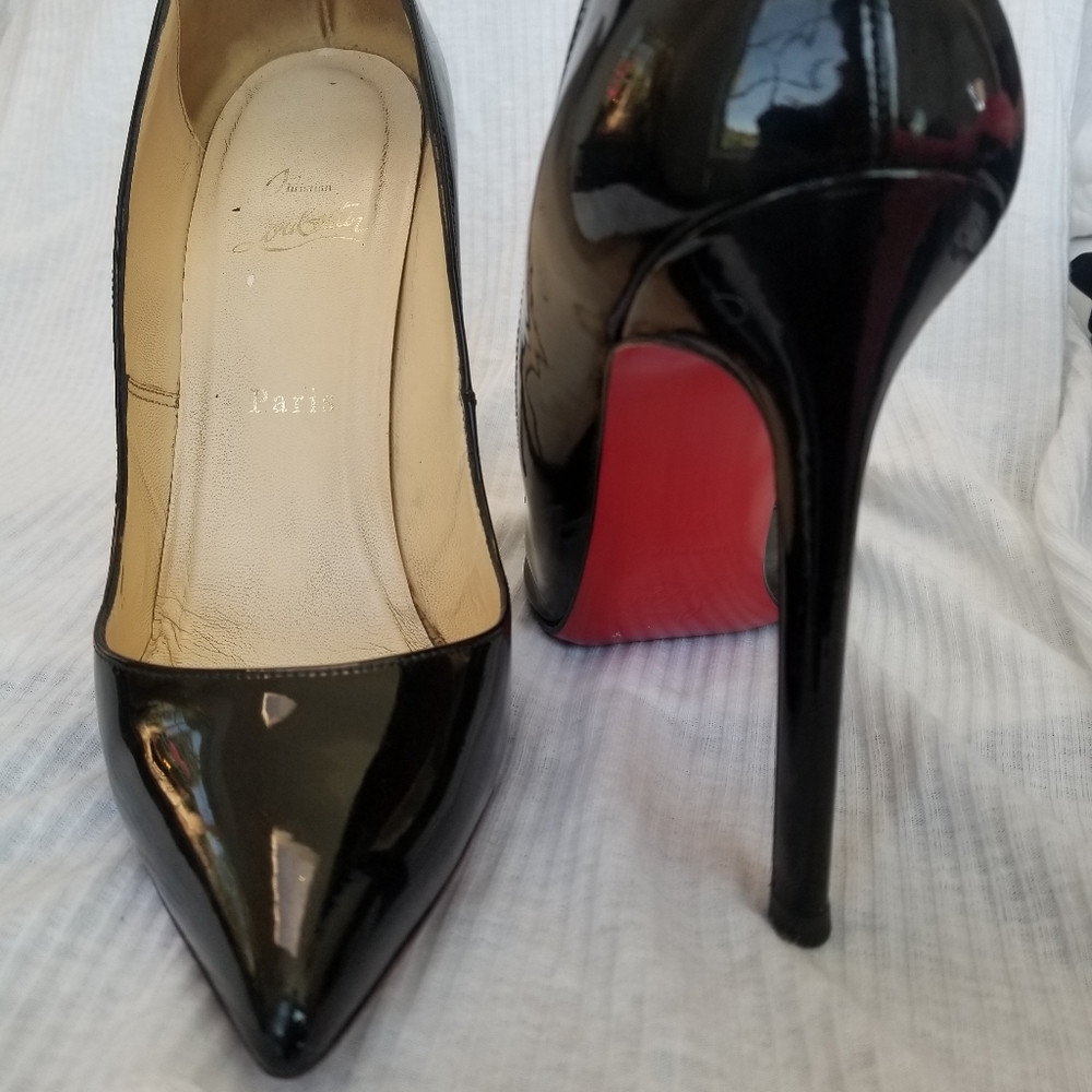 Christian Louboutin Patent Leather Pigalle size 40